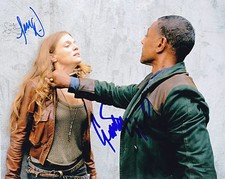 TRACY SPIRIDAKOS GIANCARLO ESPOSITO SIGNED 8X10 PHOTO REVOLUTION AUTOGRAPH COA 