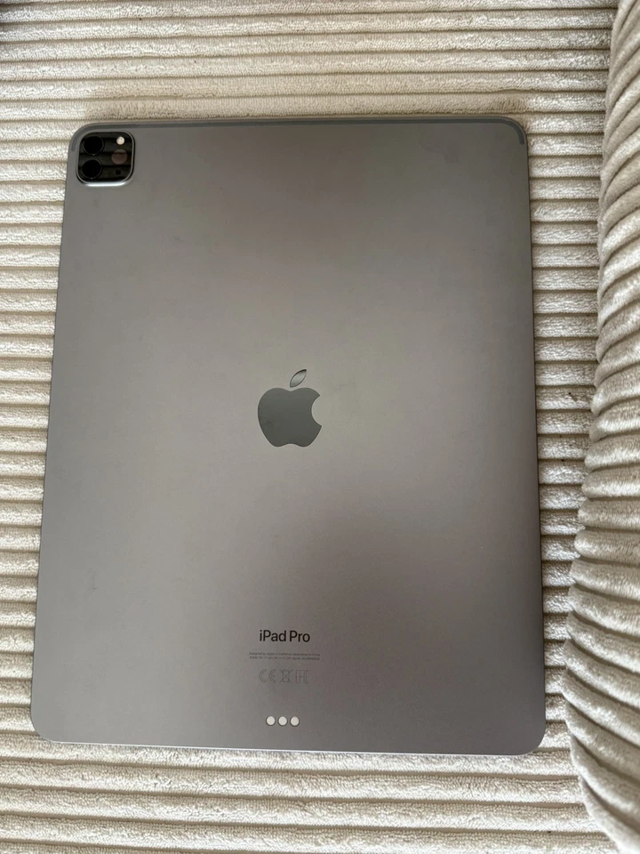 Apple iPad Pro 12.9-inch (6th generation) · 128GB · Wi-Fi, Foto 3 von 3