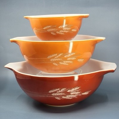 Set of 3 Vintage Pyrex Nesting Cinderella Mixing Bowls Autumn Harvest Wheat