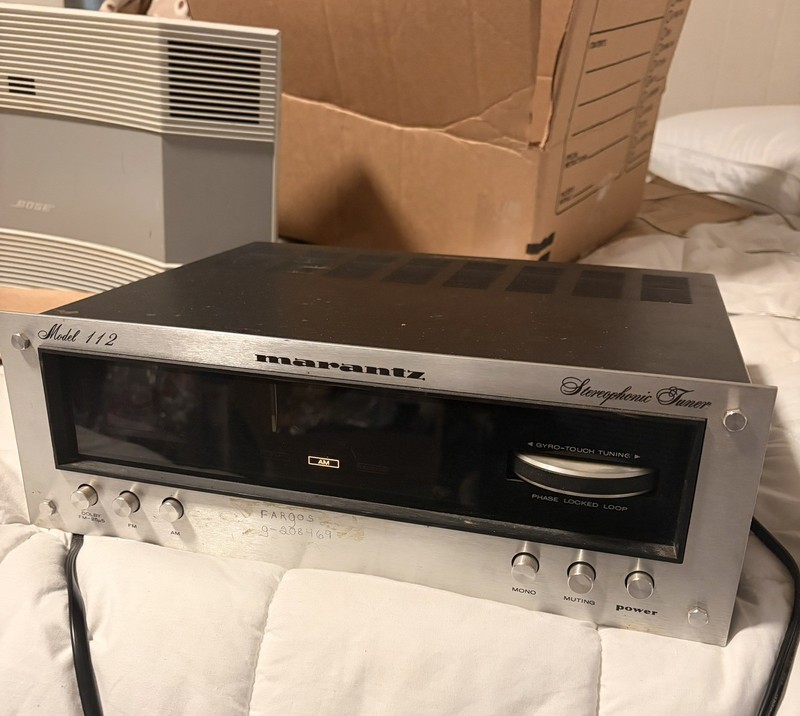 Marantz 112 vintageTuner 1970s, It works, but the screen doesn't light up, Read