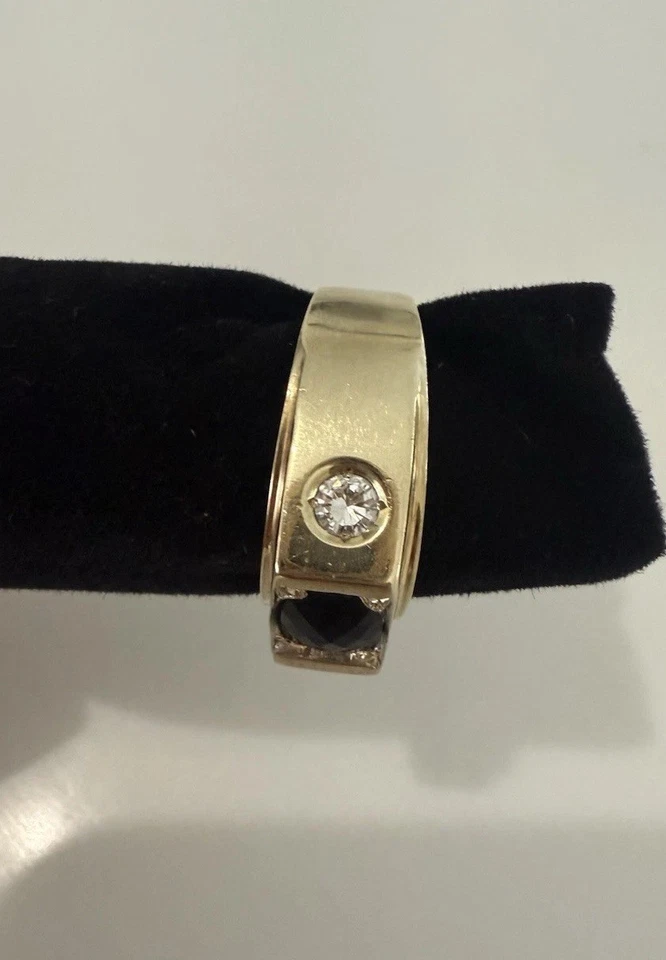 Anillo de oro amarillo de 14 quilates Onix y diamantes talla 10,25 Foto 3 de 4