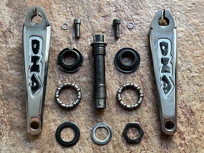 Super Rare 1990s DNA 175mm THREE PIECE CRANK & BB SET Old Mid 