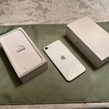 Apple iPhone WHITE SE 2nd Gen - Excellent Condition - AT T