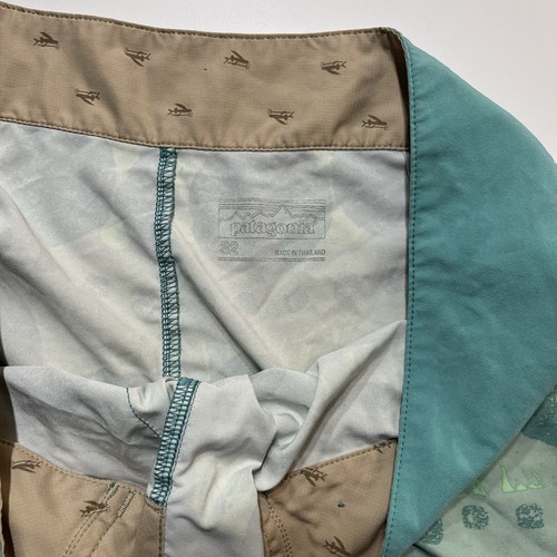 Patagonia Size 32 Men’s Green Swim Trunks - Picture 4 of 6