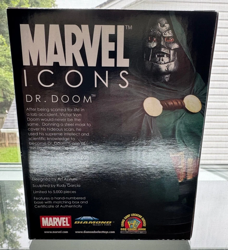 Marvel Icons Dr. Doom Bust 2006 de Diamond Select Toys #58 de 5000 estatua Foto 3 de 4