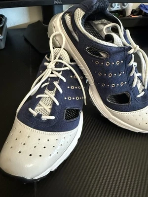 Golfschuhe Damen Adidas Größe 9, marineblau und weiß, mit Spikes " - Bild 1 von 4