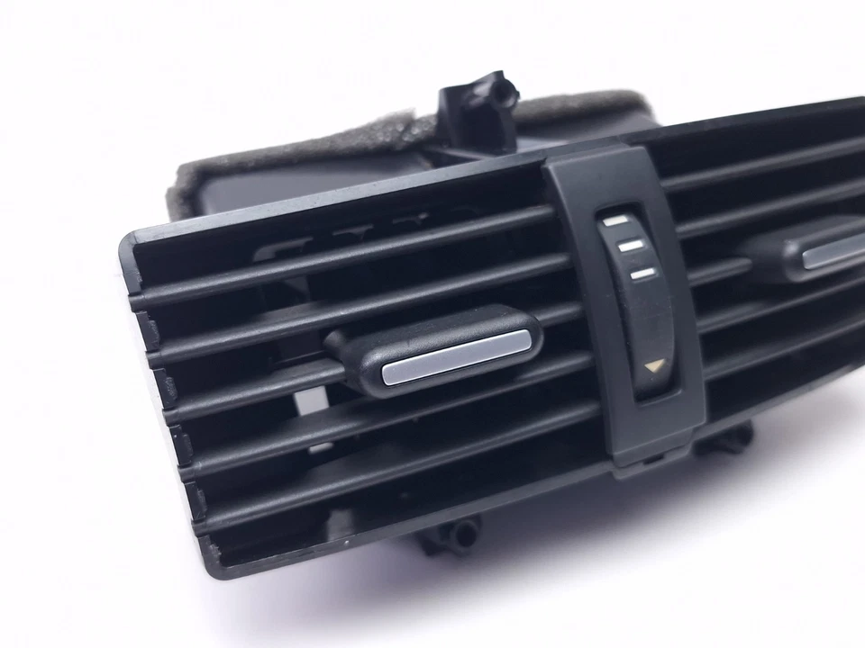 2008-2009 Pontiac G8 GM Holden Caprice Rear HVAC Interior Air Vents 752199463 - Image 3 of 4