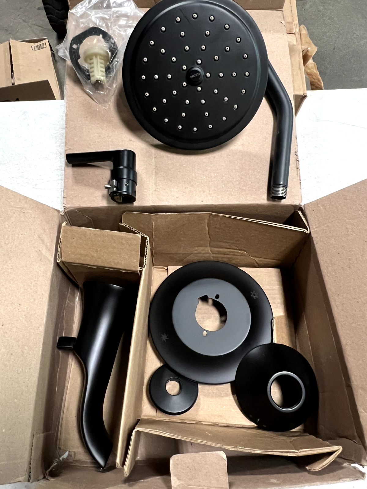 MOEN TS2203EPBL Doux 1Handle Tub & Shower Faucet Matte Black (Lot 51