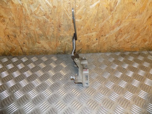 Mercedes W203 C-Klasse Scharnier Motorhaubenscharnier Links A2038800328