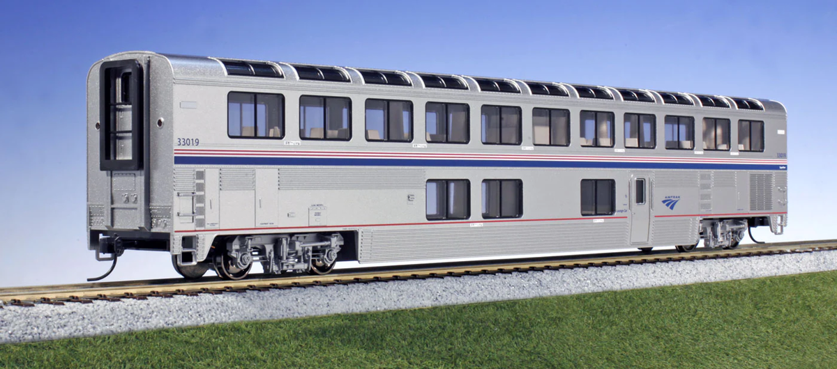 Kato 35-6065 HO Scale Amtrak Superliner I Lounge Dome Phase IV