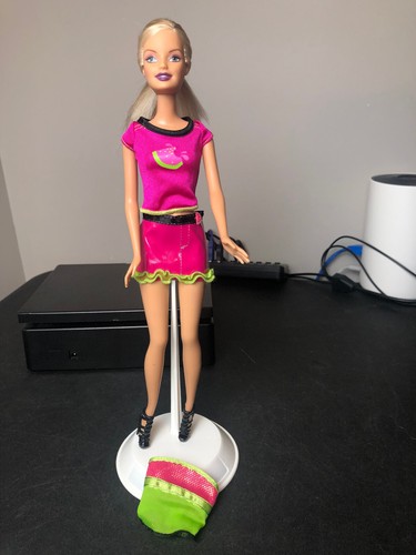 Barbie Blond Bendable Knee Doll Strawberry Outfit