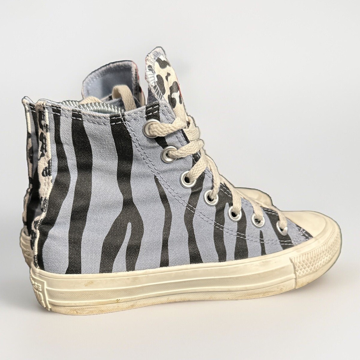 Size 5 Womens 3 Mens- Converse Chuck Taylor All Star High