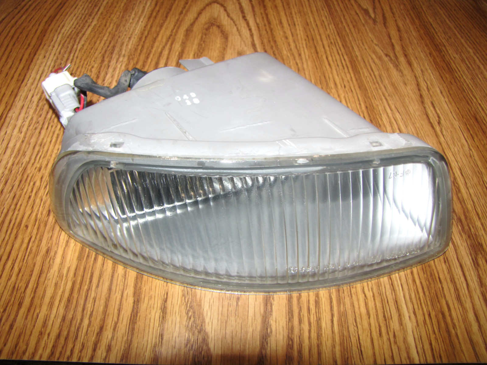 TOYOTA AVALON FOG LIGHT 1998 1999 LH OEM DRIVER