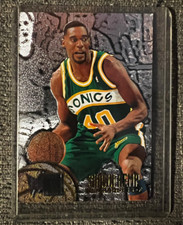 Shawn Kemp #101 Seattle SuperSonics 1995-96 Fleer Metal Silver Spotlight