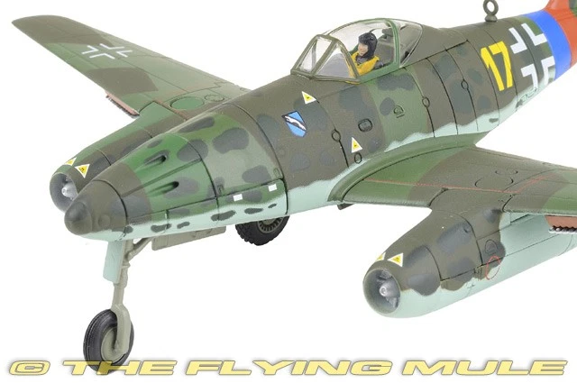 Corgi 1:72 Me 262A Luftwaffe JG 7 Nowotny Yellow 17 - Image 3 of 4