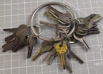 Lot of 29 Old Keys Yale Towne Master GM Sargent Hudson Corbin Schlage Cole US
