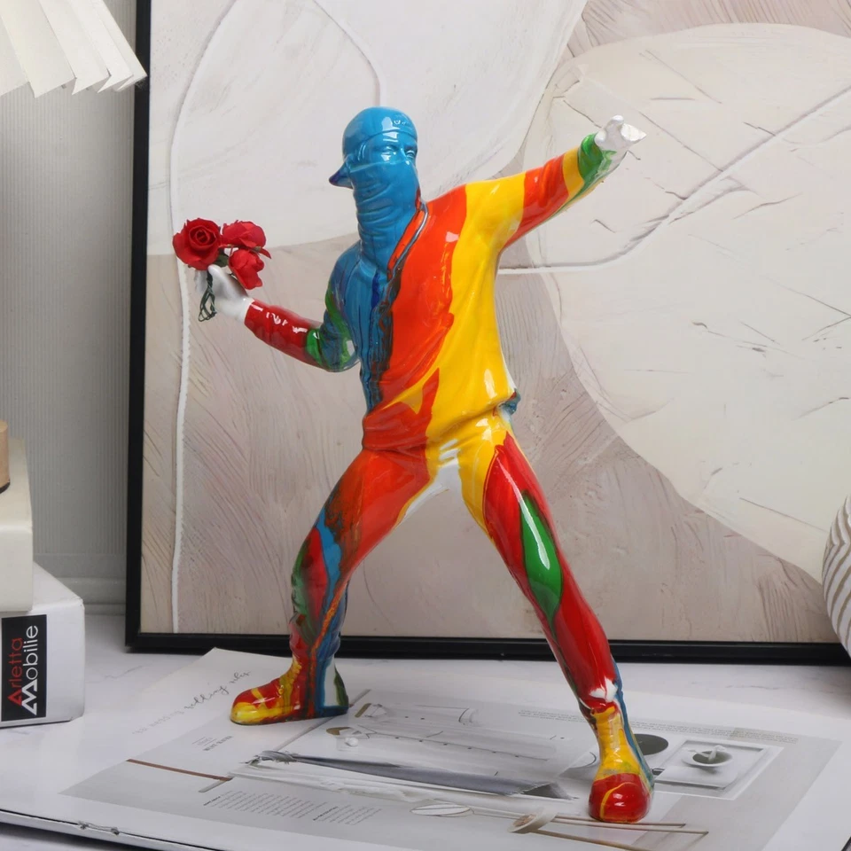 Arte Moderno Resina Banksy Esculturas Lanzador de Flores Estatua Bombardero Decoración del Hogar Regalos Foto 3 de 4