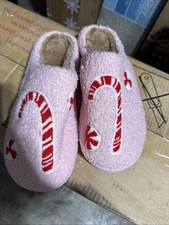 Never Worn Christmas Slippers Women Size 8