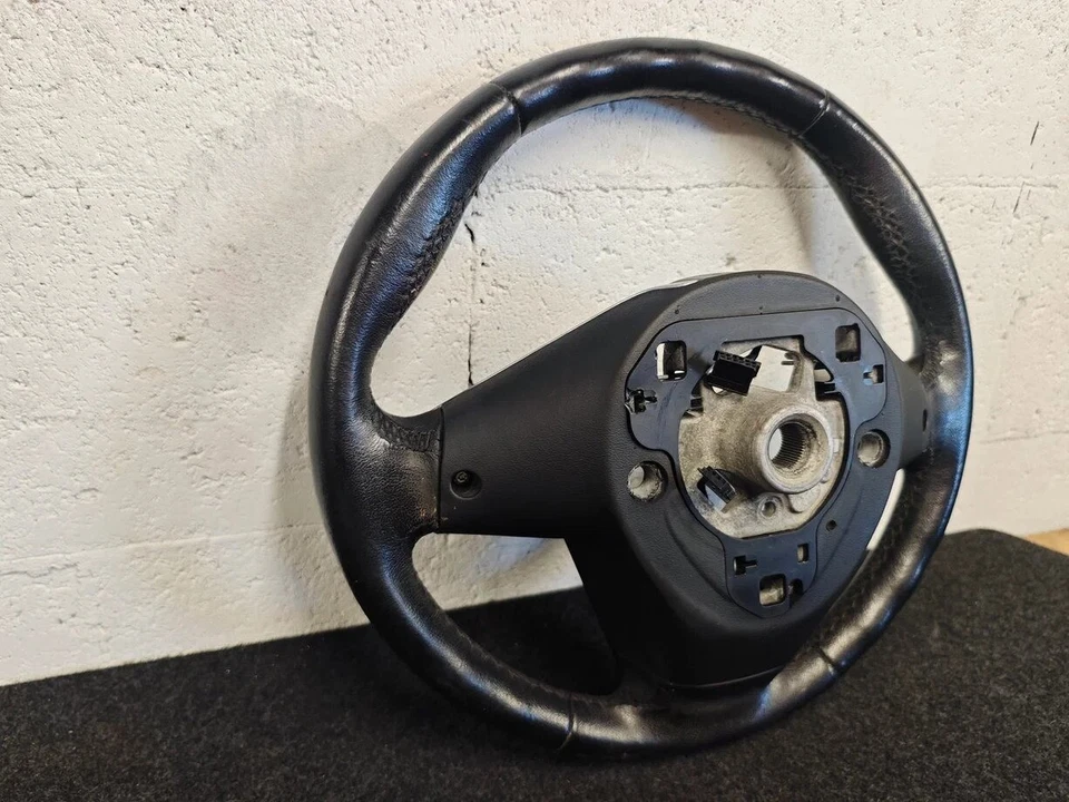 ✅ BMW X1 F48 X2 F39 2016-2022 VOLANTE DEPORTIVO CON INTERRUPTORES OEM CUERO NEGRO Foto 4 de 4