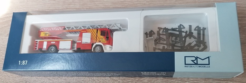 Rietze 68564 - 1/87 Magirus DLK FW Schwarzenbach A.D. Saale, 1:87 - New