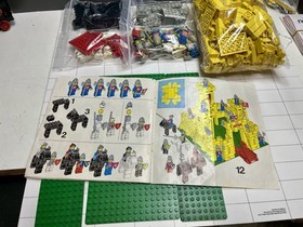 Vintage Lego 375 Castle Complete With All Parts With Instructions