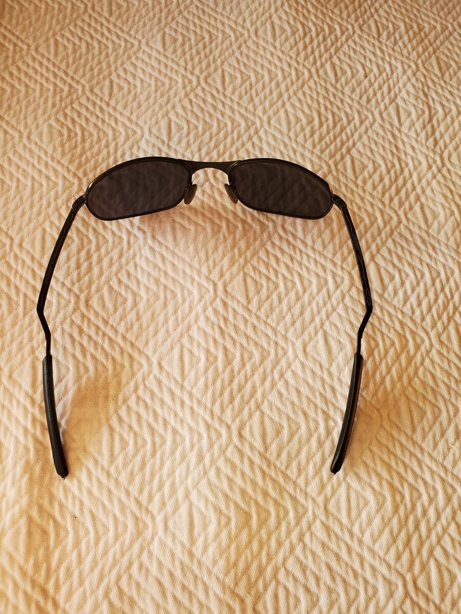 RARE VINTAGE OAKLEY E WIRE GEN 1 SUNGLASSES Black Frames. | eBay RARE VINTAGE OAKLEY E WIRE GEN 1 SUNGLASSES Black Frames. | eBay