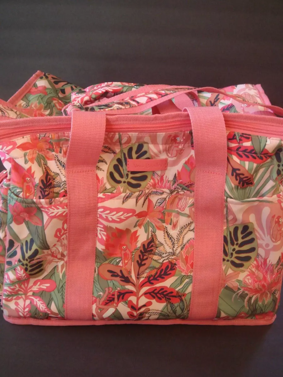 Vera bradley hotsell insulated cooler tote
