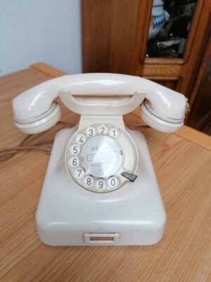 Post Telefon W 48 in elfenbein - Der Zustand ist, wie auf den Bildern zu sehen