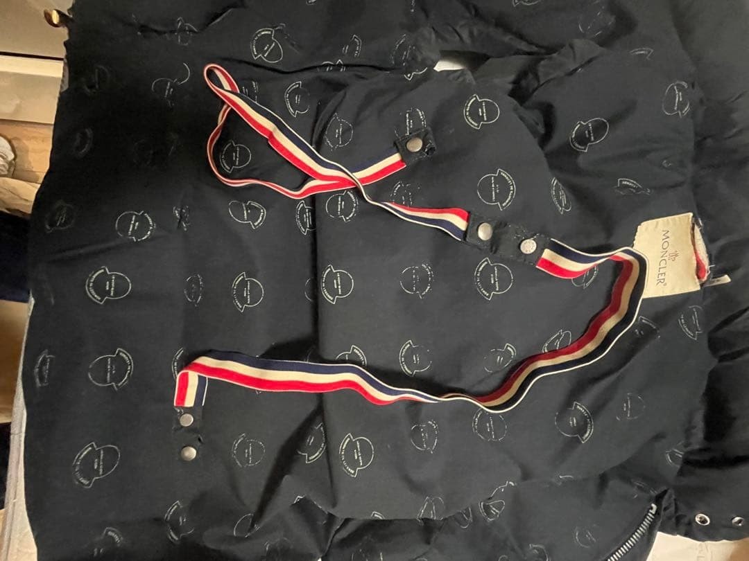 Moncler V Vest Black L thumbnail 5