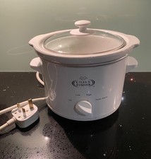 Giles & Posner Mini Slow Cooker Removable Ceramic Pot Glass Lid White 1.5L