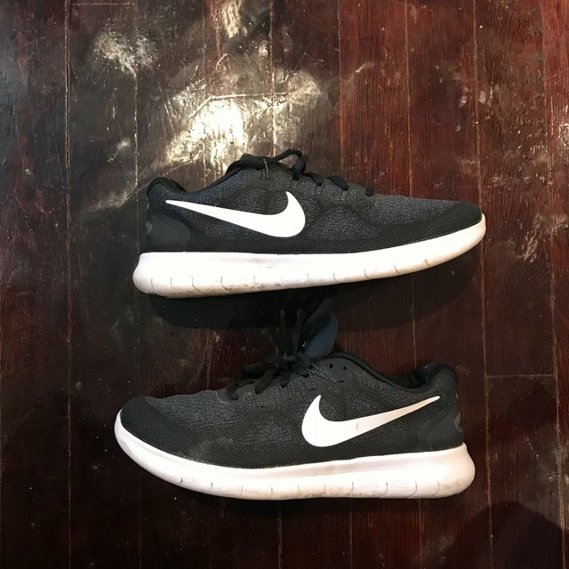 on cloudflow women's black white