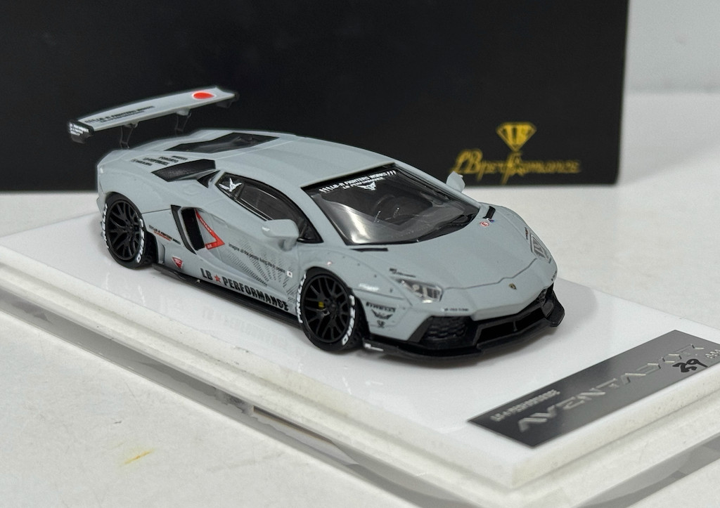 LB★PERFORMANCE 1/64 AVENTADOR ミニカー 1/64 T&P Lamborghini Aventador 2.0 Liberty Walk Performance