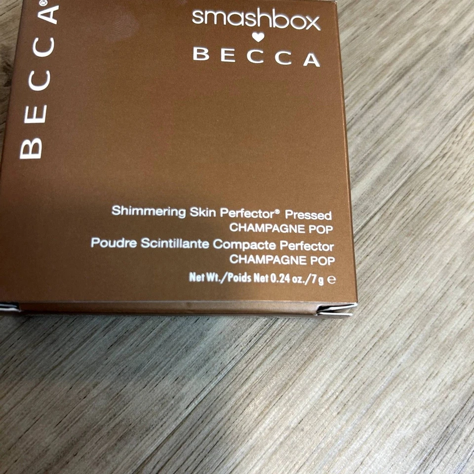 New Smashbox X Becca Shimmering Skin Perfector Pressed Champagne Pop Highlighter - Image 2 of 4