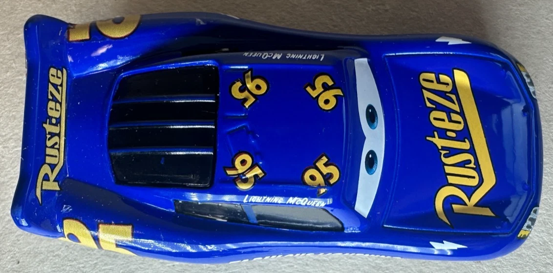 Disney Pixar Cars 3 Fabulous Lightning McQueen Diecast 1:55 FC