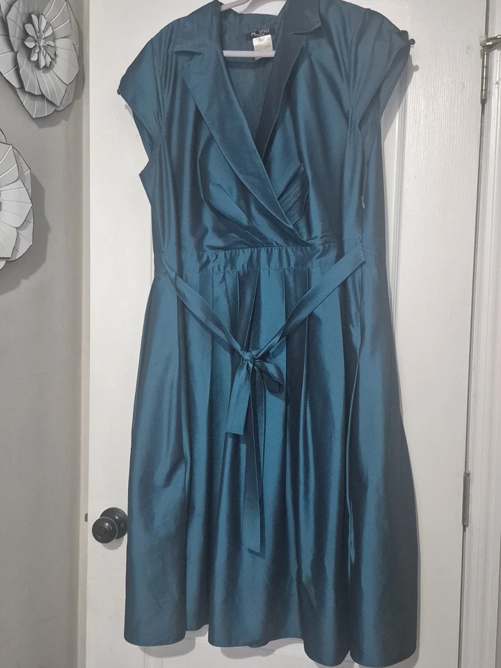 P.S. Vestido envolvente estilo verde azulado satinado talla 20 Plus con cinturón manga gorra cóctel noche Foto 2 de 2