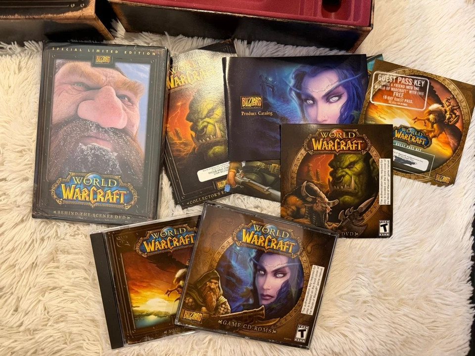 World of Warcraft Collector’s Edition 2004 Complete Set w/ Artbook & DVDs - Image 3 of 4