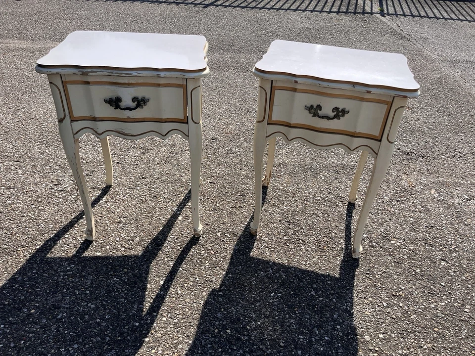 De colección Par de Mesitas de Noche Francesas Provinciales Conjunto Cajón Terminador Mesitas de Noche Foto 3 de 4