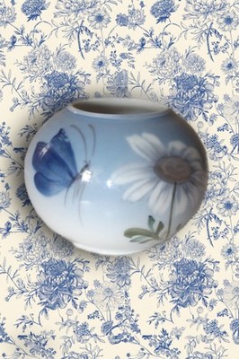 Vintage Royal Copenhagen Porzellan blau Schmetterling Gänseblümchen 2688 handbemalt Danish