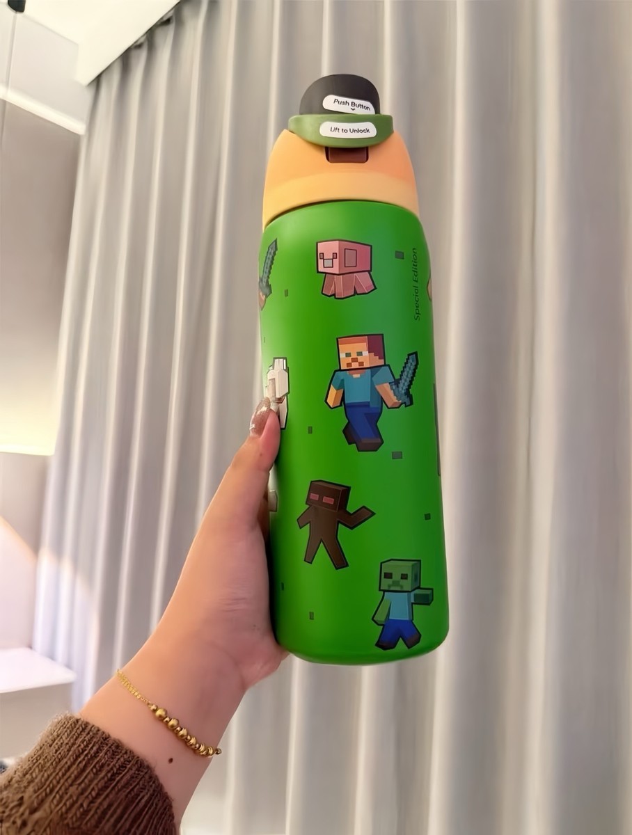 Owala FreeSip マインクラフト 水筒 　32oz 3-1 Owala 32oz FreeSip Stainless Steel Water Bottle – Minecraft Green