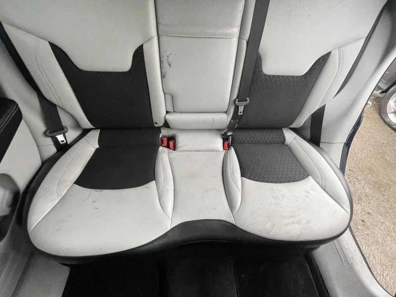 Jeep Compass 2017-2021 segundo asiento trasero sin procesar dos tonos blanco/negro TC:G7XS 54093 Foto 2 de 4