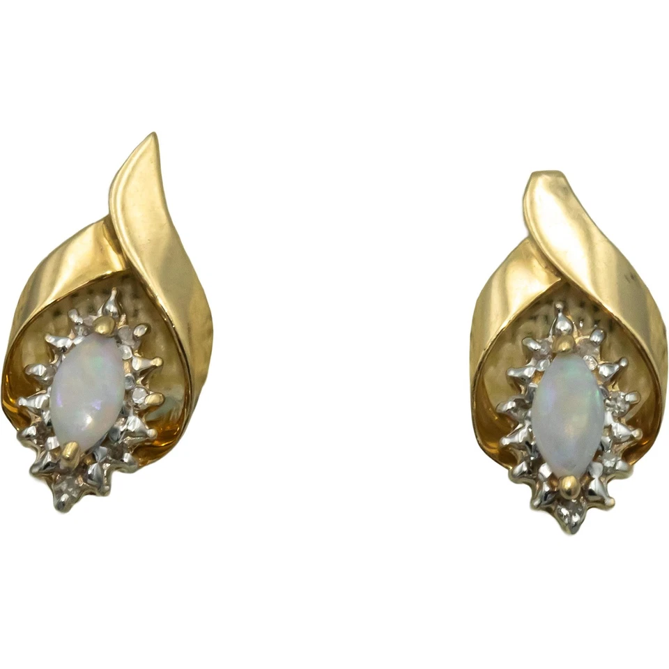 Aretes colgantes redondos de oro amarillo de 14 k con diamantes y ópalo cabujón de 0,40 quilates