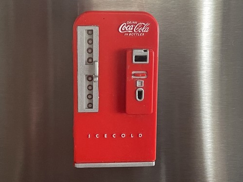 Miniature Coca Cola Dispenser Refrigerator Magnet - Picture 6 of 6