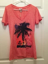 NWT Rainforest Cafe Women's Sunset Beach Short Sleeve Pink V-Neck T-Shirt XL