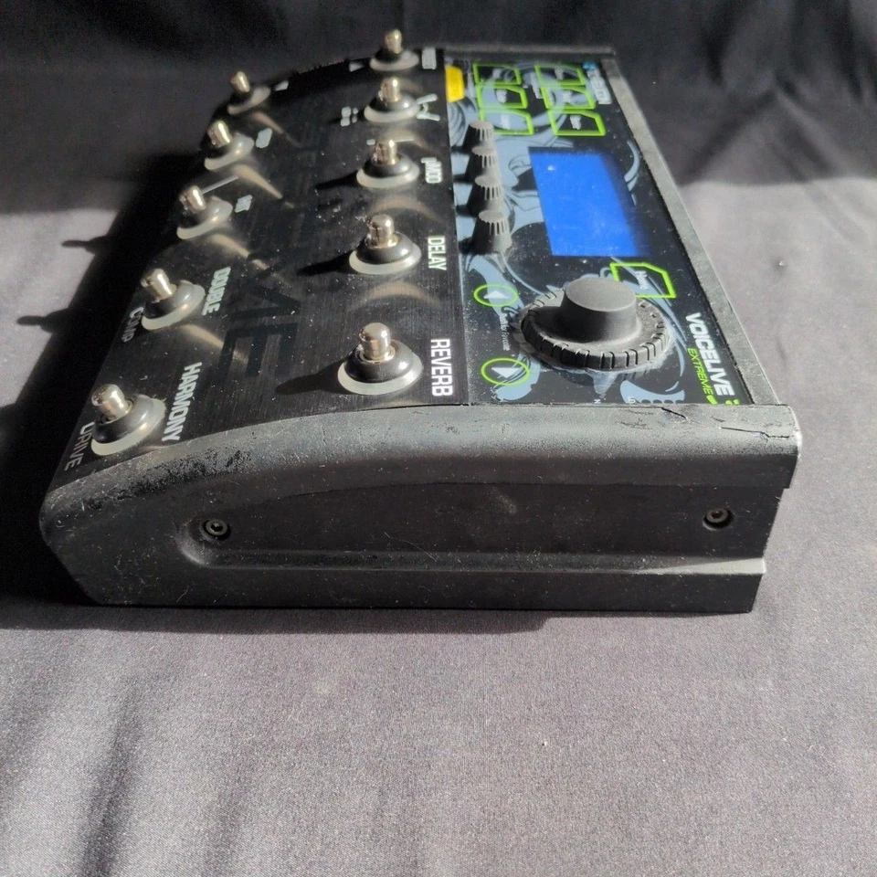 TC-Helicon VoiceLive 3 Extreme Vocal Guitar Multi Effects Processor w/ Box Japan - Image 4 of 4
