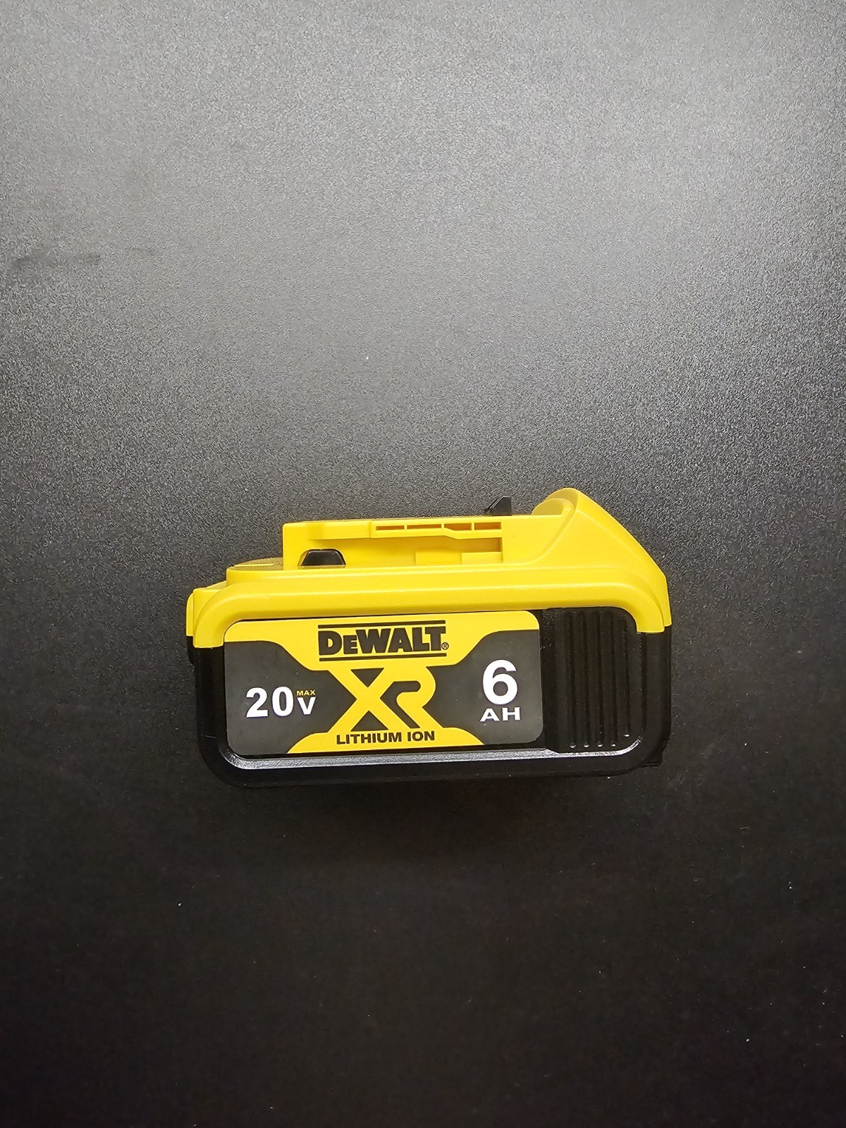 DEWALT DCB206 20V MAX* Akku, Premium 6,0 A XR Li-Ion Akku - mit Ladestandanzeige 2