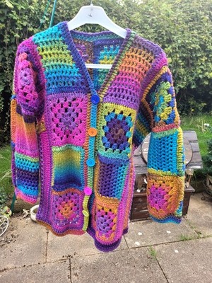 Handgehäkelt.Granny SquaresMehrfarbige Strickjacke/Jacke.Neu.46Ch