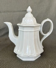 Red Cliff Sydenham Ironstone Coffee/Tea Pot W/ Lid Made In USA 9 3/4” Excellent