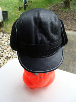// Ricardo B.H. 100% Sheepskin Men's Cap Black Captain Hat M-59