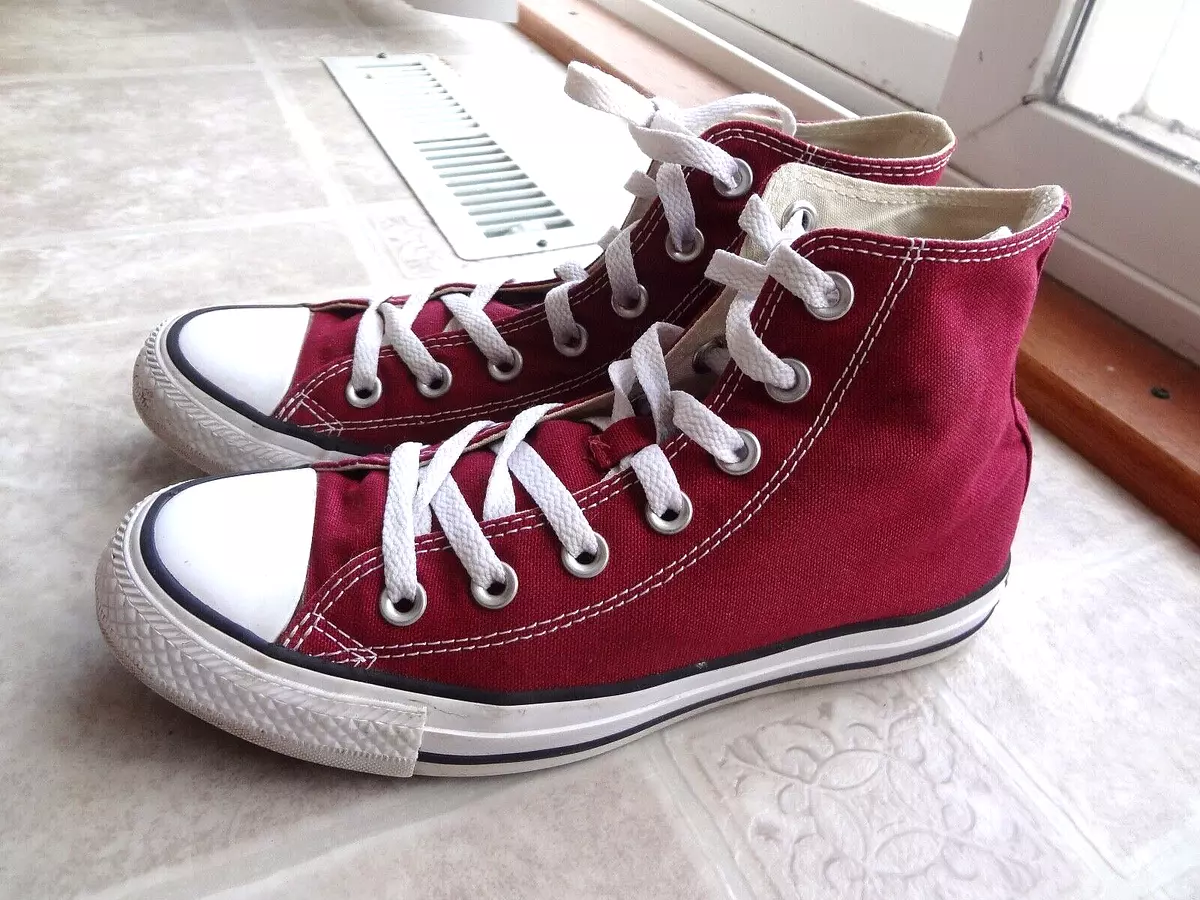 Converse All Star Chuck Taylor Unisex Hi Sneakers women 7 Free