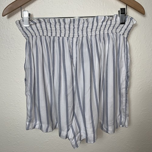 NWT Hollister Women's Paperbag Shorts Size L Striped Elastic Waist Front Tie - Picture 4 of 8